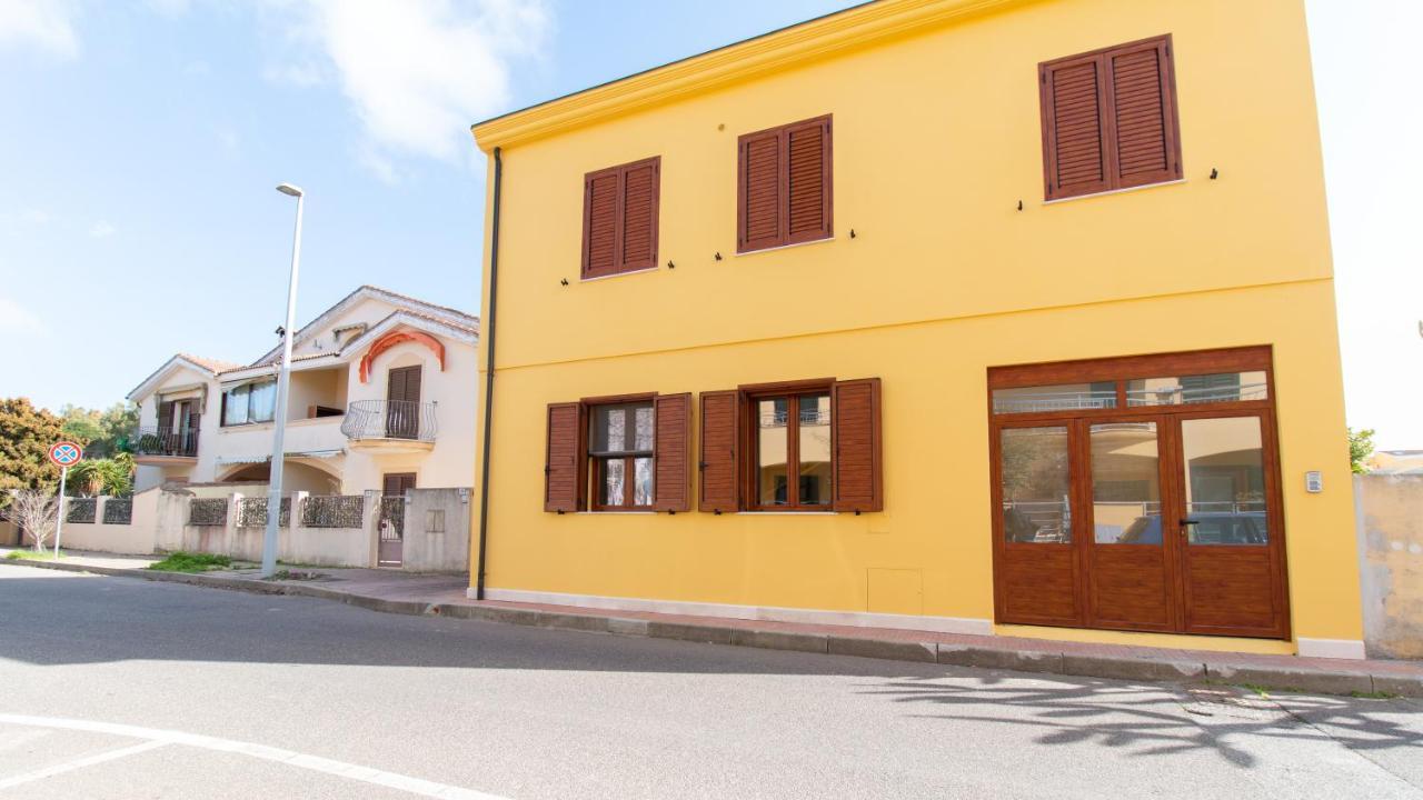 Yellow House-Villetta Con Giardino Oristano Bagian luar foto